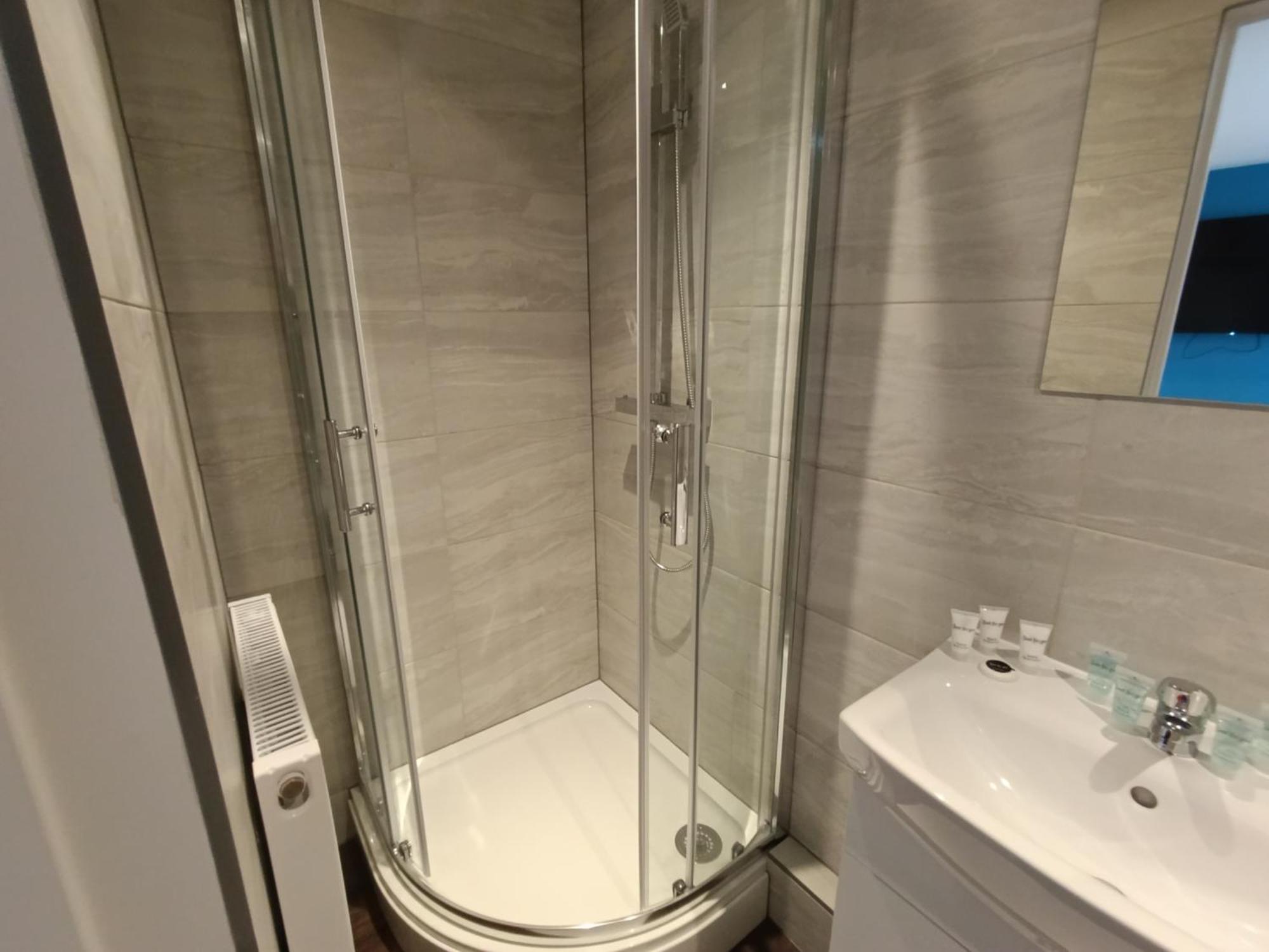 Open Mind - Hottub, 2 Guests & 1 Bed